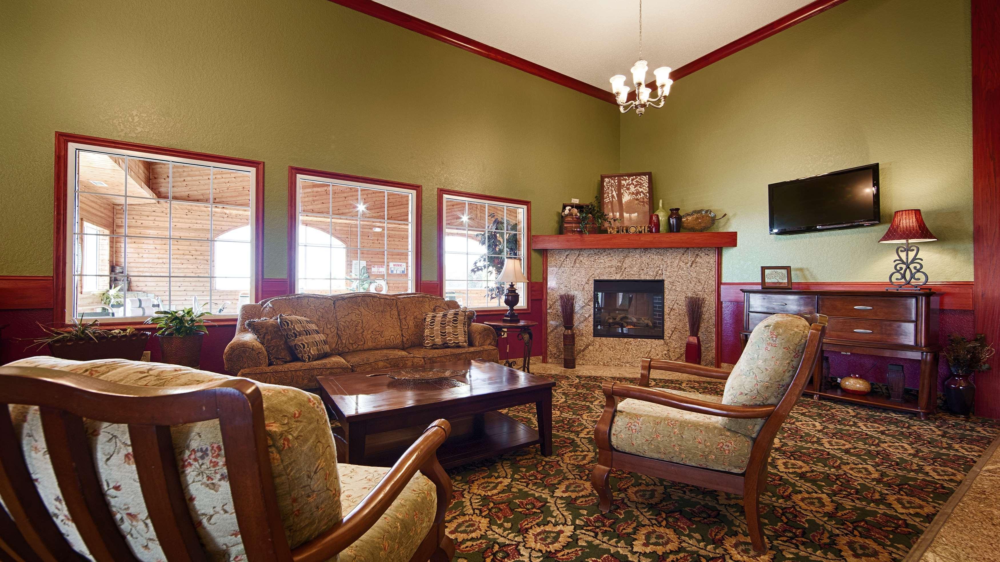 Pioneer Inn & Suites Grinnell Экстерьер фото