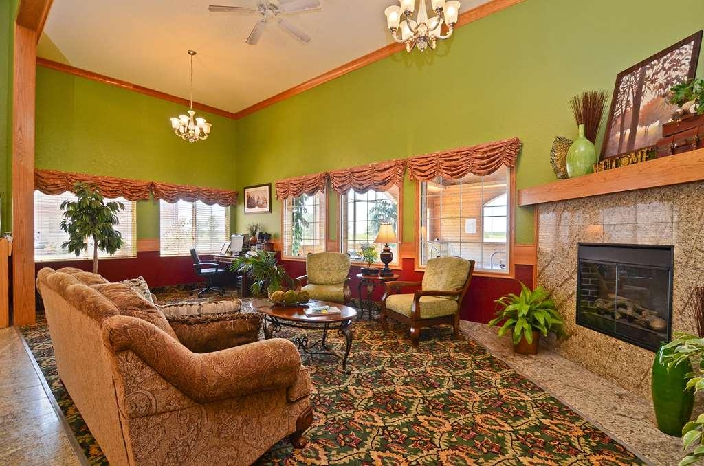 Pioneer Inn & Suites Grinnell Интерьер фото