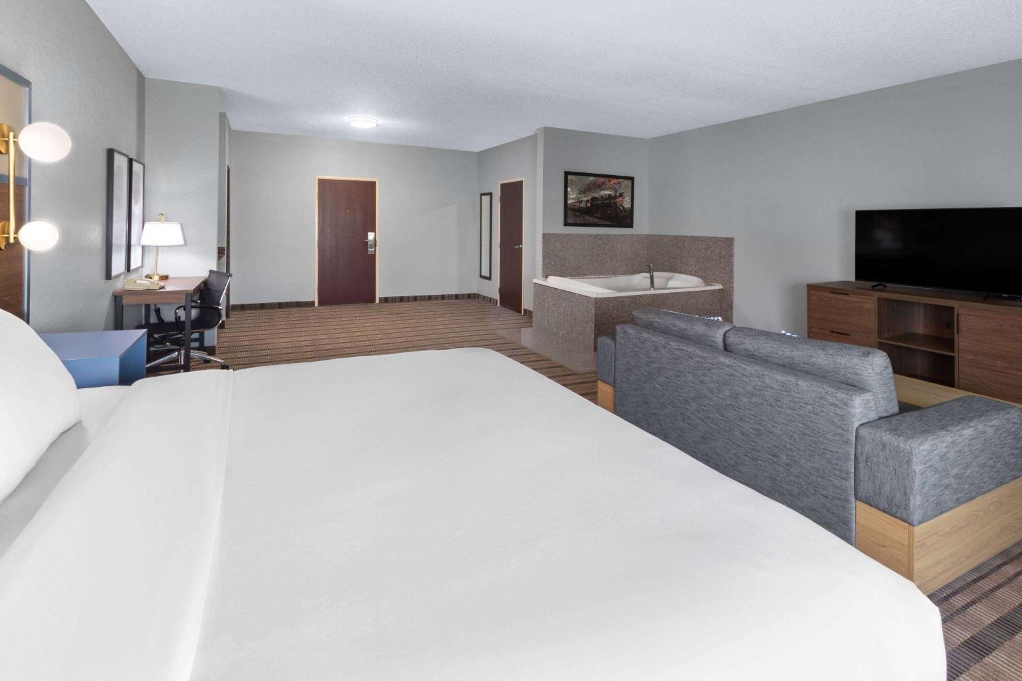 Pioneer Inn & Suites Grinnell Экстерьер фото