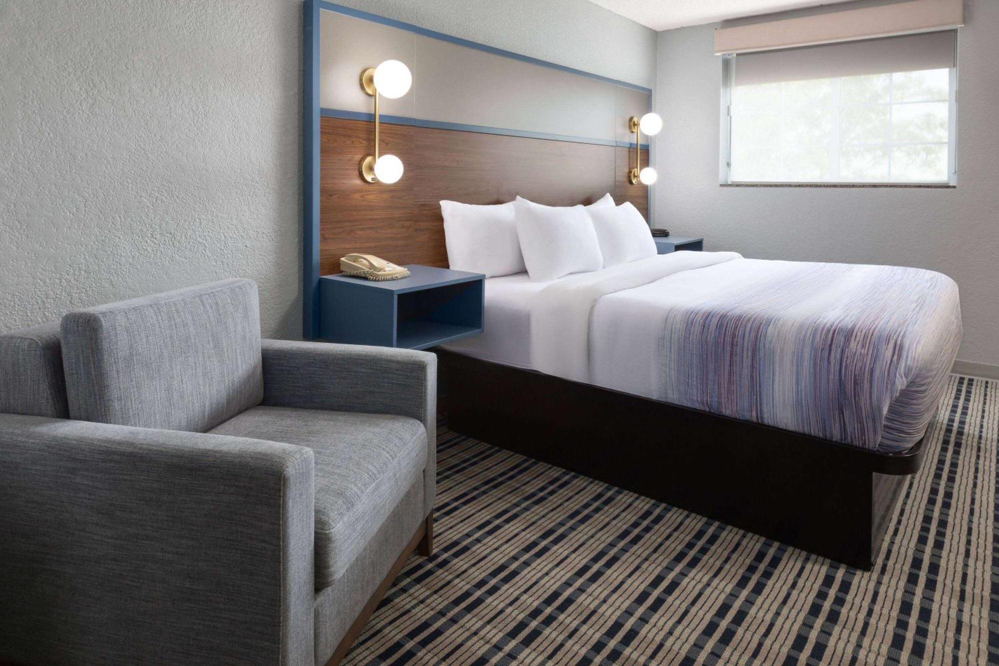 Pioneer Inn & Suites Grinnell Экстерьер фото
