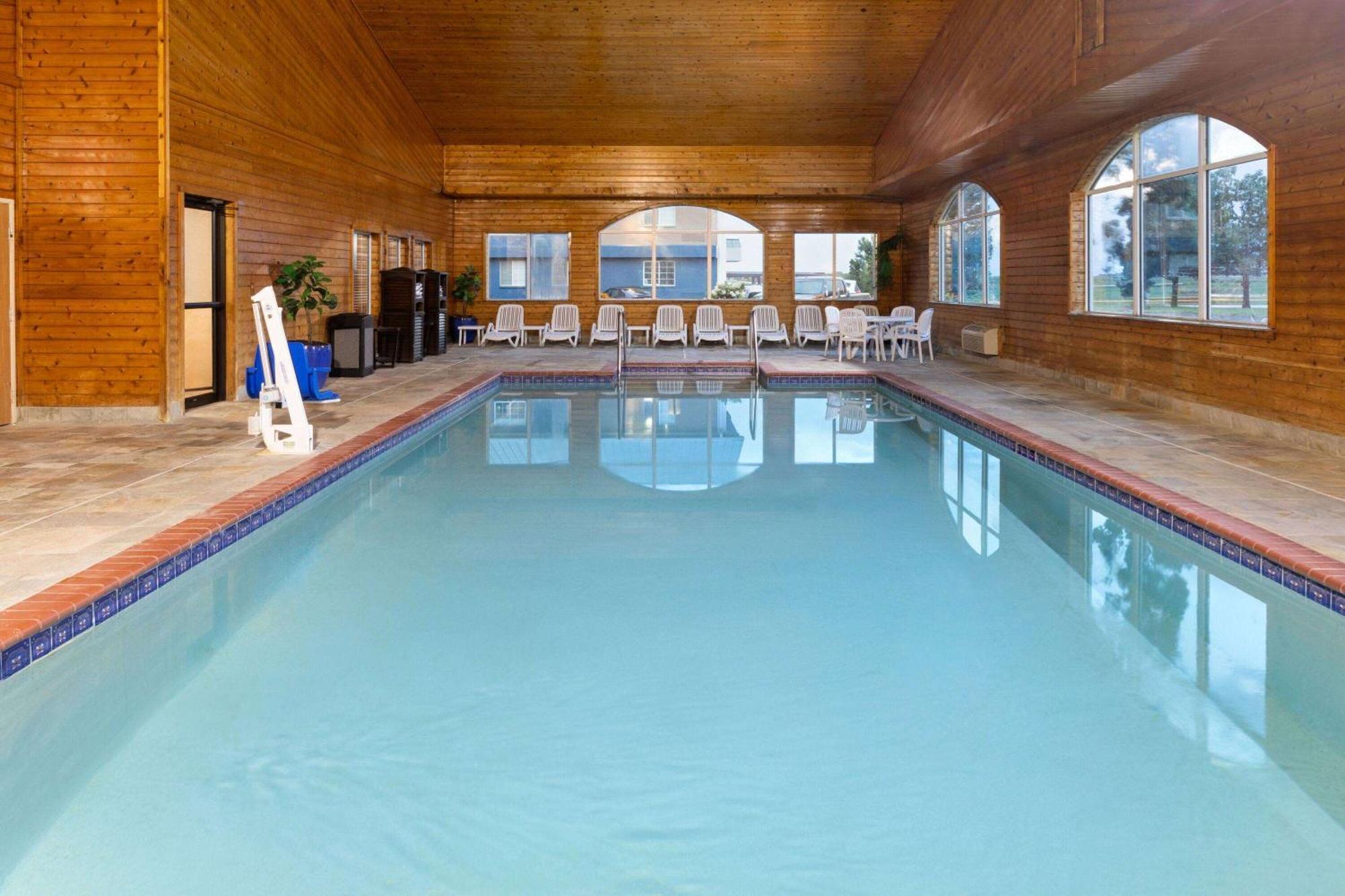 Pioneer Inn & Suites Grinnell Экстерьер фото